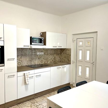 Elvira Vendeghaz Apartment Kisbodak Ngoại thất bức ảnh