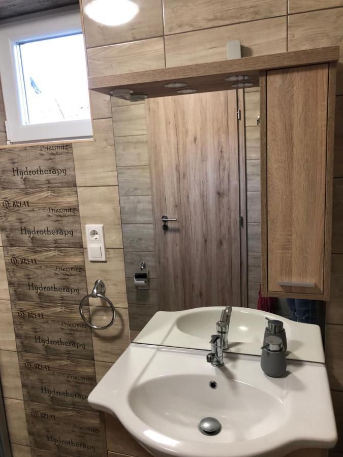 Elvira Vendeghaz Apartment Kisbodak Ngoại thất bức ảnh