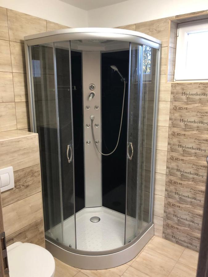 Elvira Vendeghaz Apartment Kisbodak Ngoại thất bức ảnh