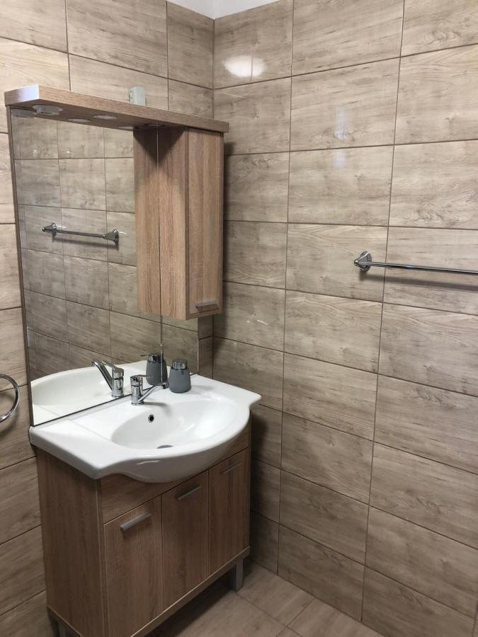 Elvira Vendeghaz Apartment Kisbodak Ngoại thất bức ảnh